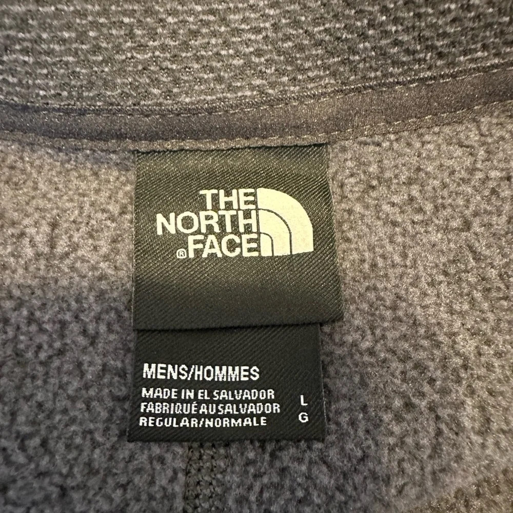 Mens north face gray quarters zip in grey size large‎